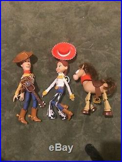 1995 Toy Story Woody Jesse pull string doll and Bullseye