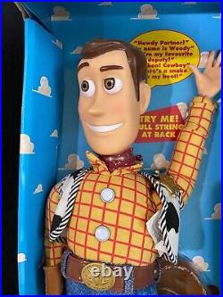 Disney Toy Story Pull-String Talking Woody. Vintage (1st edition)Thinkway 1995