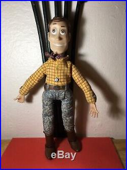 Doll Poupée Figurine Disney Toy Story Woody Parlant Thinkway Toys 1995