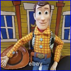 TOY STORY Woody Pull String talking doll There's a Snake in my boot, original