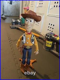 Toy Story E6-DUTJ-VU5V Sheriff Woody Talking Figure