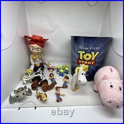Toy Story JESSIE, ALIENS BUTTERCUP, HAMM, BUZZ, WOODY SLINKY FORKY + popcorn tin