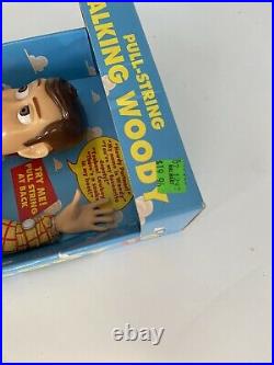 Toy Story Poseable Pull-String Talking Woody Thinkway 1995 original Disney