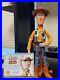 Toy_Story_Signature_Collection_Talking_Woody_Doll_with_Stand_COA_THINKWAY_TOYS_01_dyto