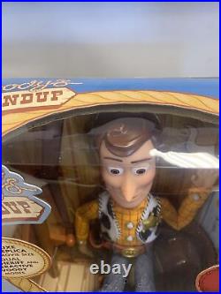 Toy Story Talking Woody the Sheriff Signature Collection (NIB) SEALED! NEW