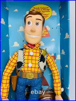 Vintage 1995 Disney Pixar Toy Story Poseable Pull-String Talking Woody Doll VHTF