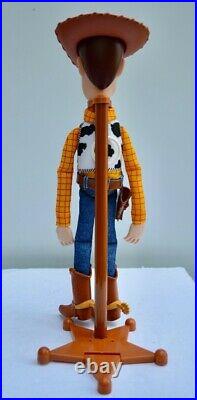 WOODY The Sheriff- TOY STORY Woody's Round-Up Talking Pull-String Doll Figure